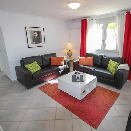 Susi - With Private Swimming Pool In